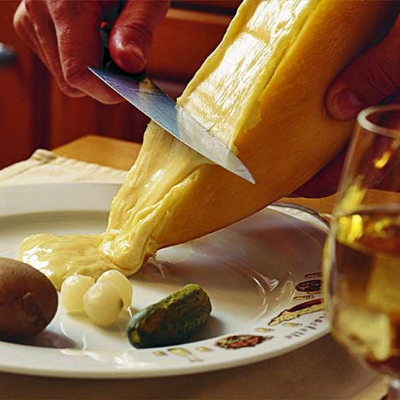 raclette fromage fondue tartiflette vin trois fois vin hiver montagne ski neige